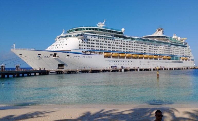 Royal Caribbean’s Adventure of the Seas Arrives in Grand Turks with Thousands Aboard